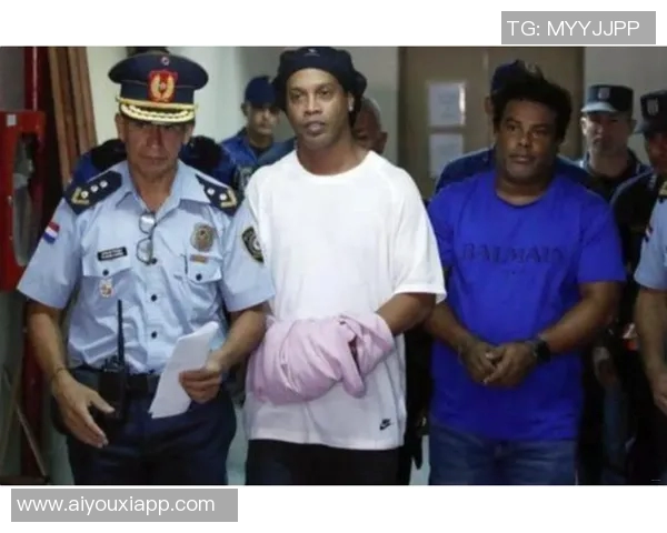 小罗回忆入狱生活竟然有足球赛狱警让他意外放松171天的经历