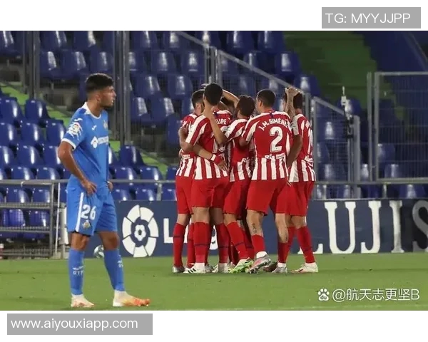 巴黎扳回一球杜埃制造点球贡萨洛拉莫斯稳健罚入扳平比分