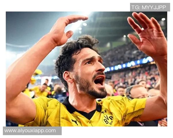 胡梅尔斯盛赞施洛特贝克称其为顶级中后卫具备在任何球队踢球的实力